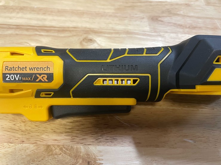 #2033-•-dewalt-style-cordless-ratchet-wrench-with-(2)-batteries,-charger-and-case-(pr12)-image-9