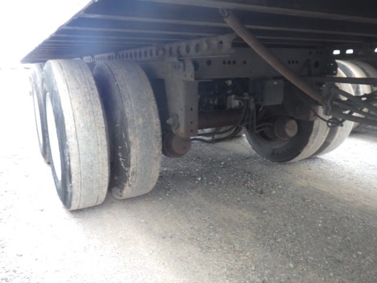 2017-hyundai-translead-image-8