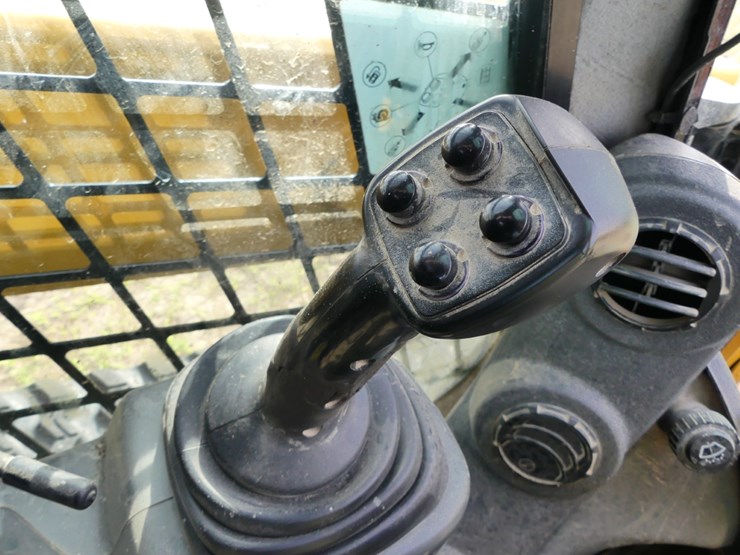 2019-caterpillar-259d-image-15