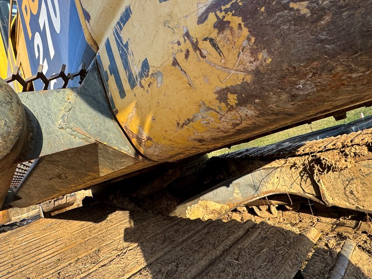 komatsu-pc270-lc-8-image-55