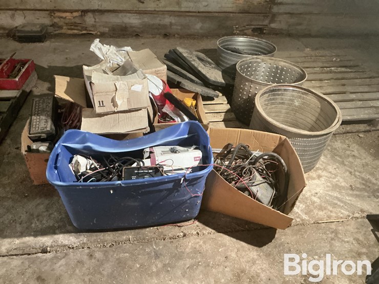 john-deere-200-image-2