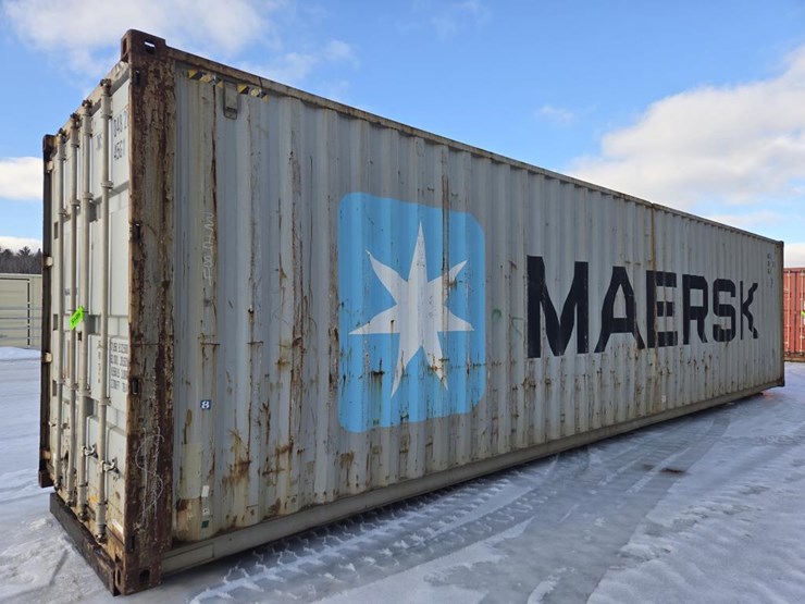 #5015-•-40'-shipping-container-image-1