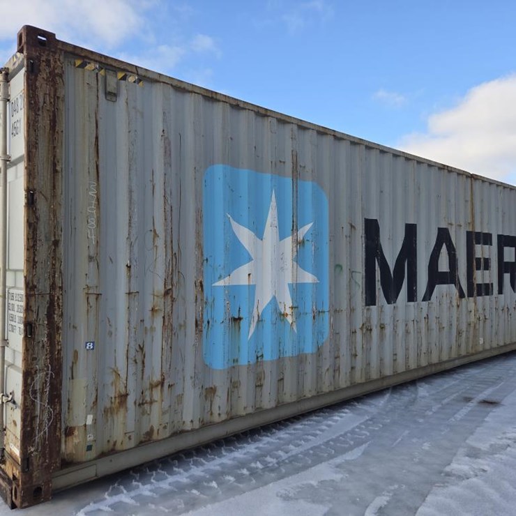 #5015 • 40' Shipping Container
