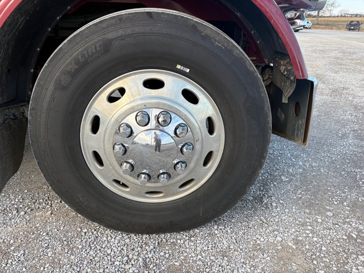 2007-peterbilt-379-image-8