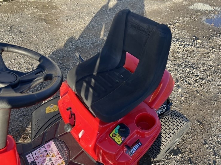 2023-craftsman-r110-ride-on-mower-image-14