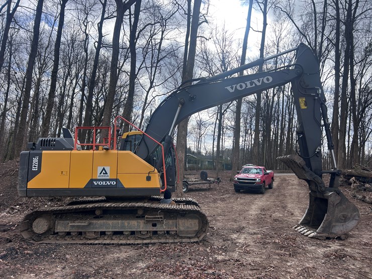 2022-volvo-ec220el-image-6