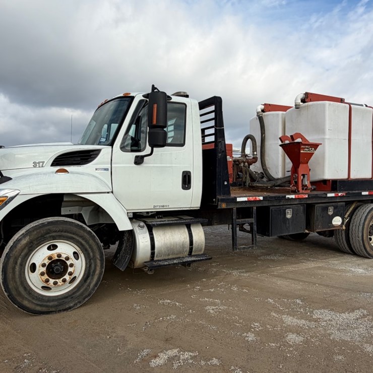 2015 DITCH WITCH FM13V