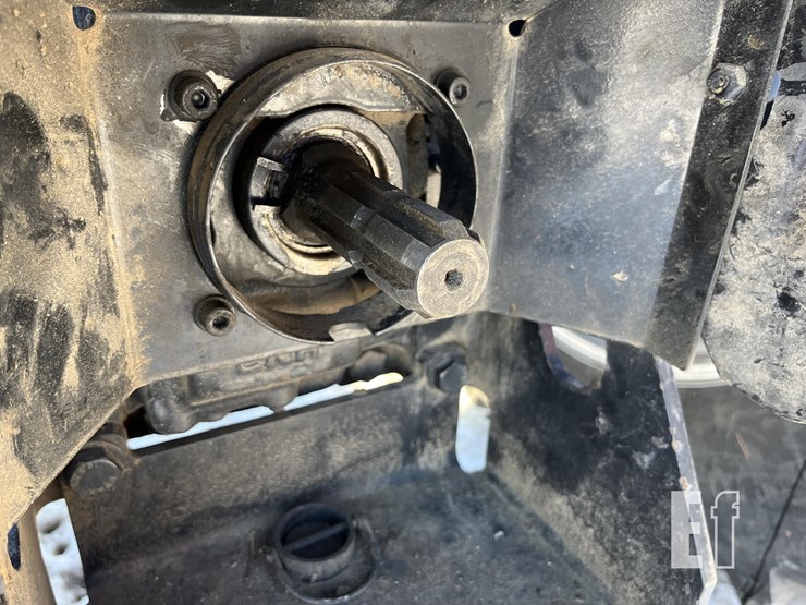 case-ih-100c-5825-image-17