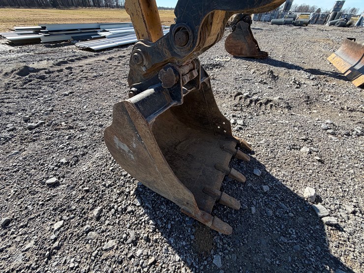 caterpillar-305e2-cr-image-3