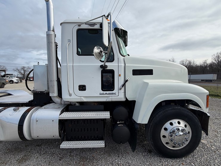 2014-mack-pinnacle-chu613-image-20