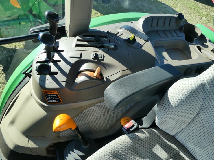 john-deere-6120e-image-13