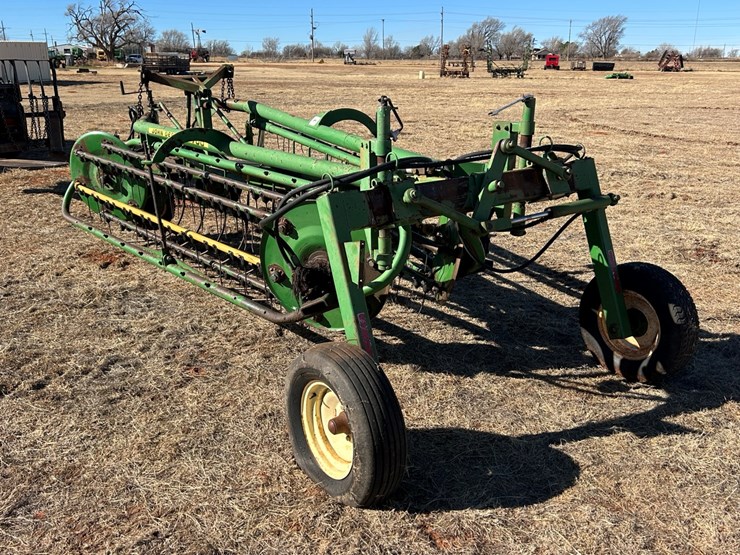 john-deere-700-image-3