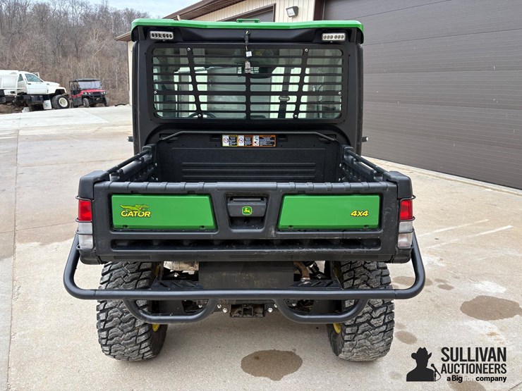 2023-john-deere-gator-image-6