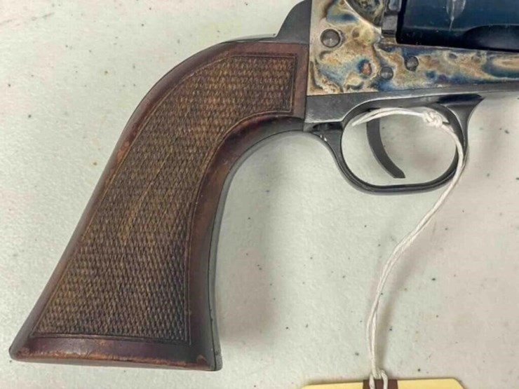 f.a.p.-flli-pietta,-revolver-image-4