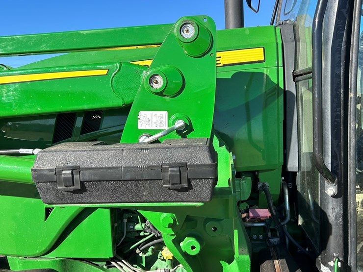 john-deere-6105e-image-13