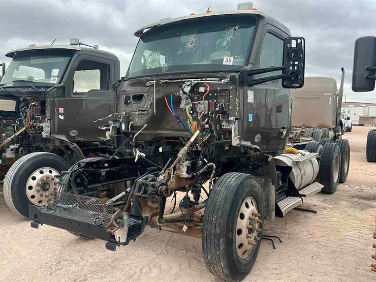 2019-kenworth-t880-image-1