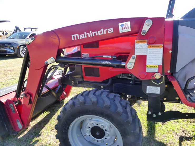 2017-mahindra-1526-image-8