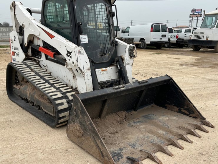 2019-bobcat-t740-image-3