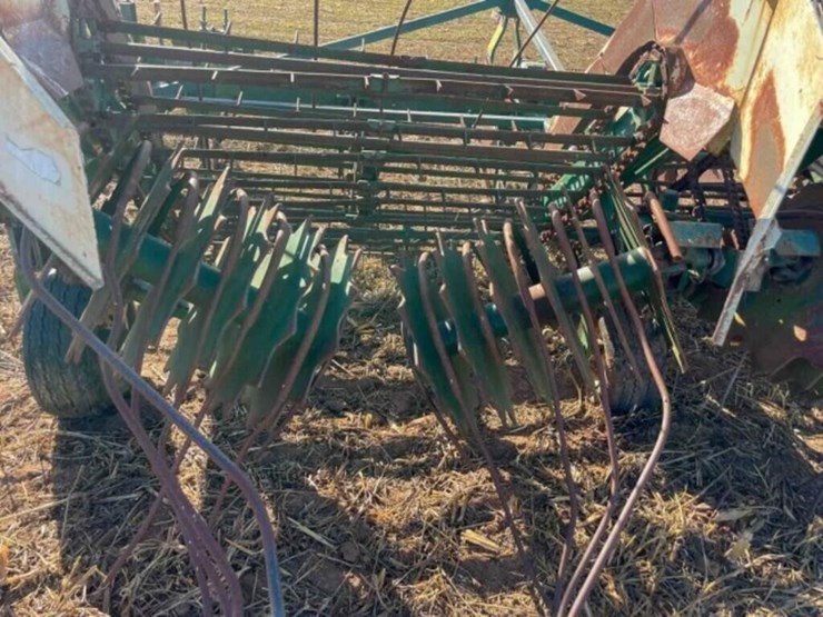 kmc-peanut-digger-image-8