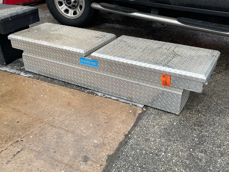 #4090-•-silver-truck-box-(o3)-image-1