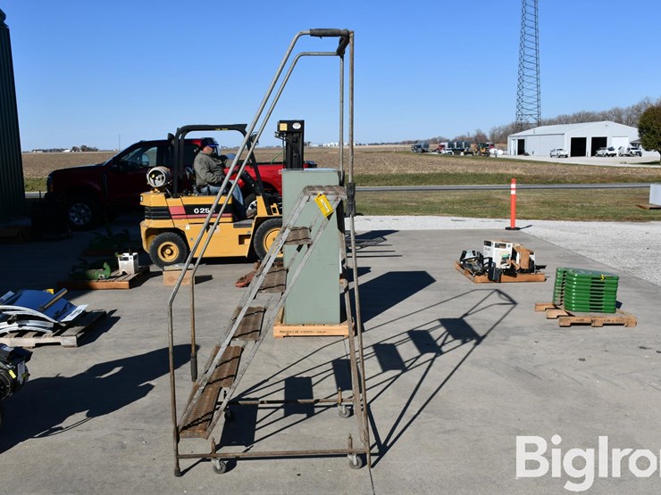 metal-rolling-stand-image-8