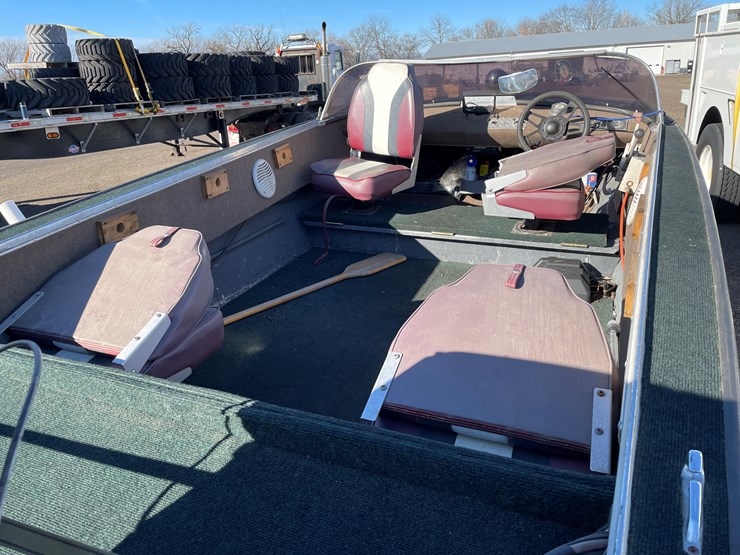 #1300-•-1953-crestliner-v4tl-aluminum-fishing-boat-with-trailer-(has-wi-title)-image-21