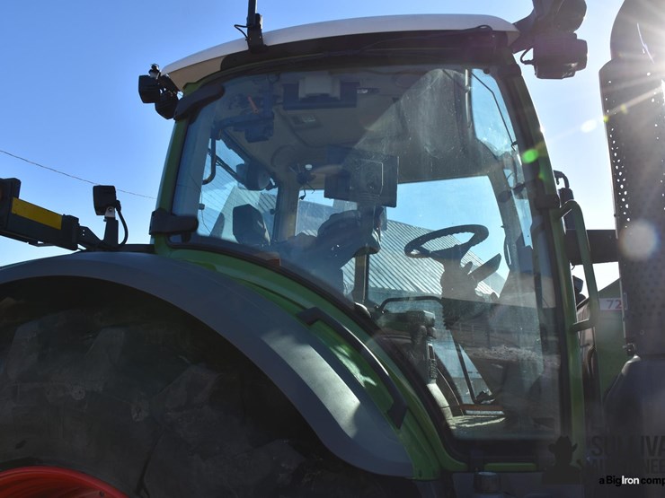 2023-fendt-728-vario-image-17