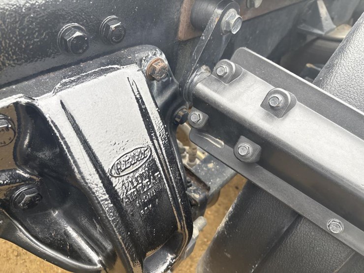 2006-peterbilt-379-image-46