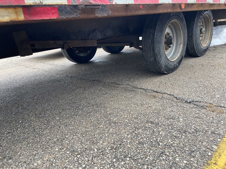 #1994-•-2017-trailer-(no-title)-(of)-image-25