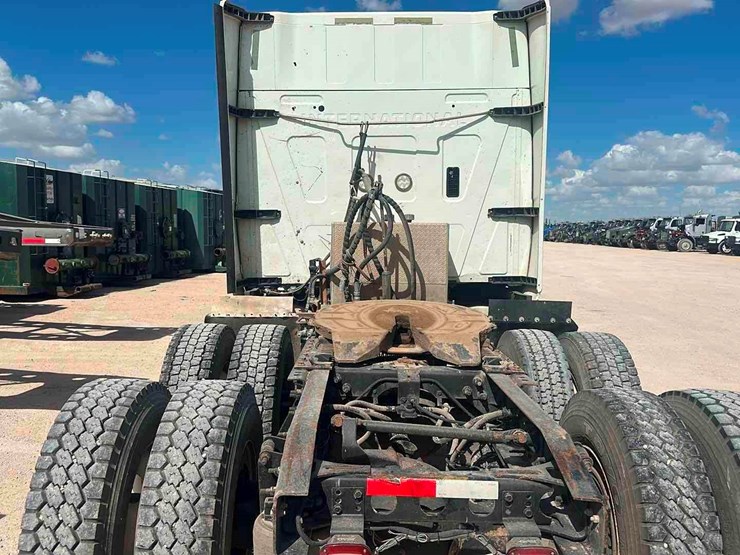 2014-international-prostar-image-6