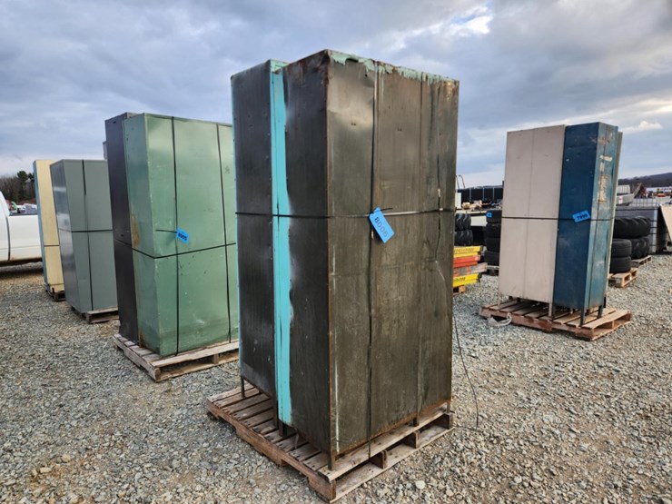 #6040-•-(2)-lockers-image-4