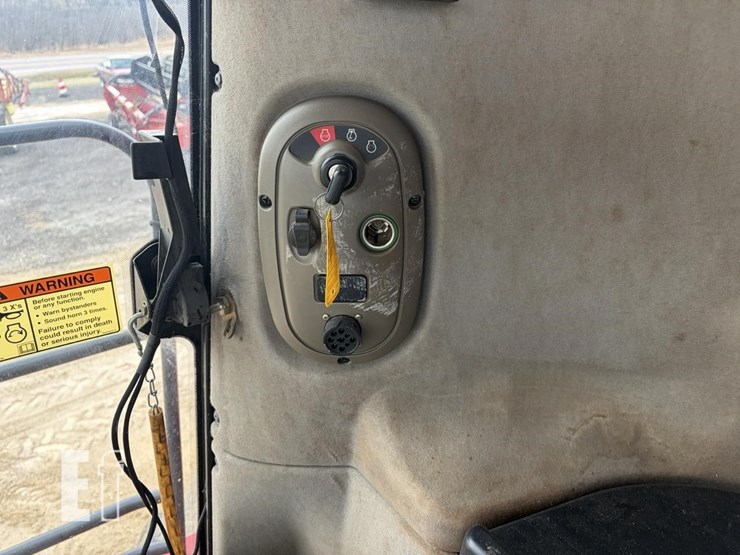 2012-case-ih-7120-image-25