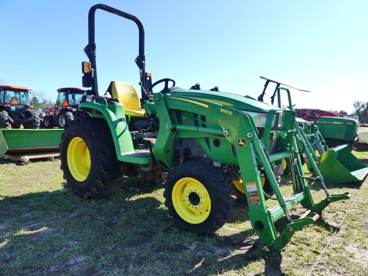 2022-john-deere-3025e-image-2