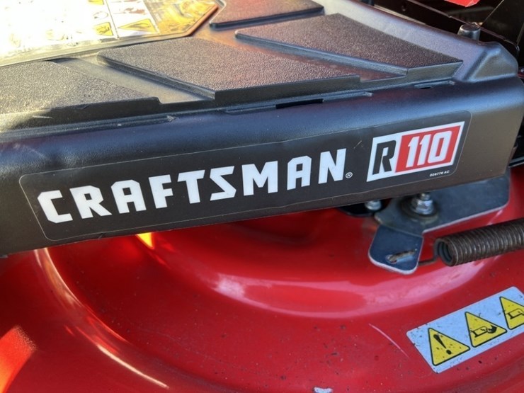 2023-craftsman-r110-ride-on-mower-image-13