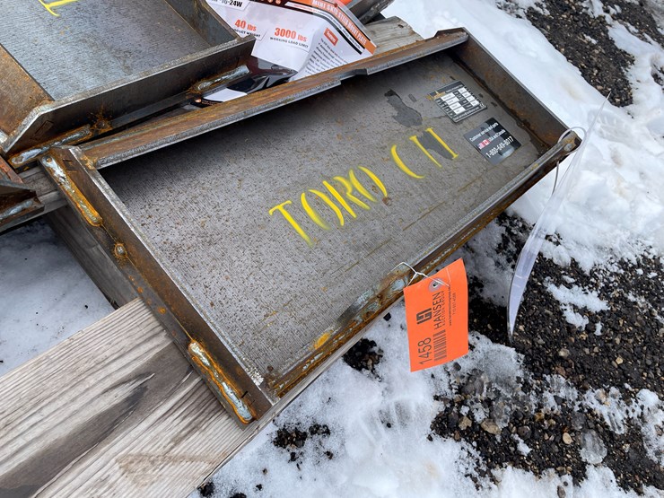 #1458-•-unused,-landhonor-mini-skidsteer-mount-plate---heavy-gauge-image-1