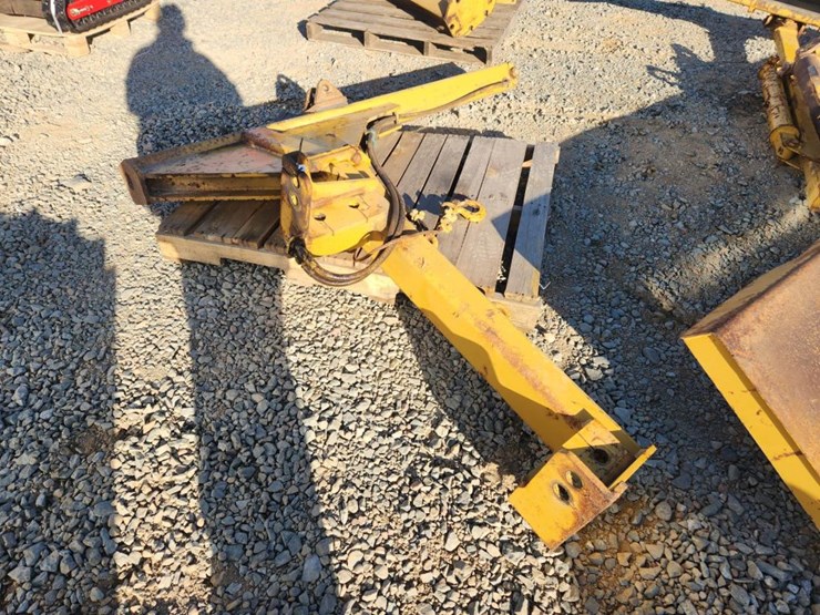 caterpillar-140g-image-12