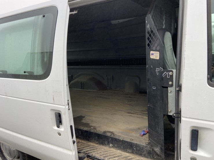 2004-ford-e350-sd-image-33