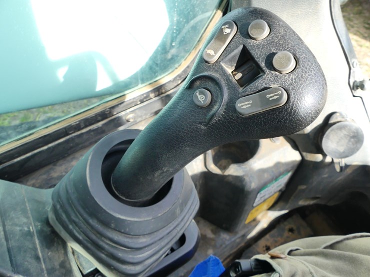 2024-bobcat-t86-image-15