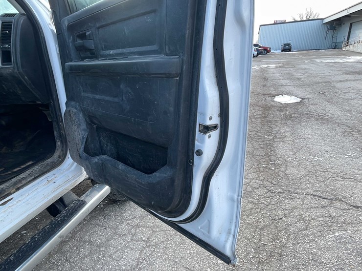 2016-ram-2500-tradesman-image-58