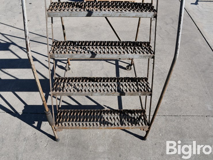 metal-rolling-stand-image-11