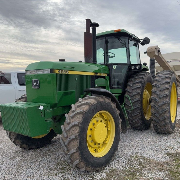 1992 John Deer 4955 FWA Tractor, 9,082 hours, owned since 2012, been a planting tractor and auger cart, had injector work 2018, good rubber all the way around, big 1000pto, only reason for selling is need more HYD Gallons Per Minute for new planter