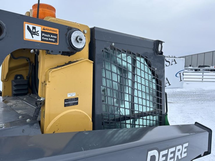 2019-deere-331g-image-41