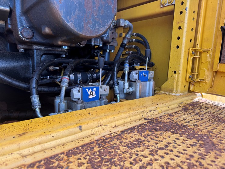 komatsu-pc490-lc-11-image-55