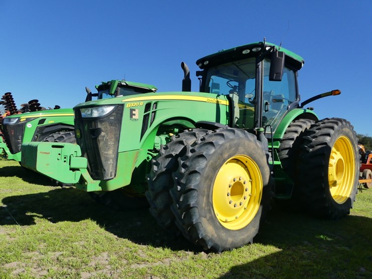 2020-john-deere-2020-image-1
