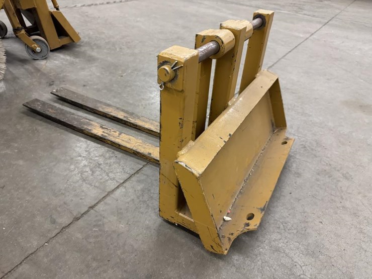 #3279-•-ase-cheetah-ss16-skidsteer-w/-bucket/forks-image-41