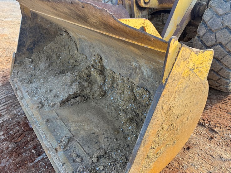 komatsu-wa380-7-image-12