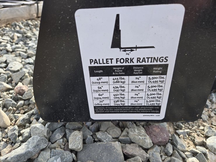 #6002-•-unused-48"-stout-skid-steer-pallet-forks-image-5