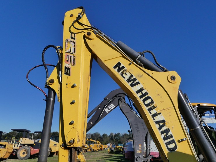 2014-new-holland-b95c-image-5