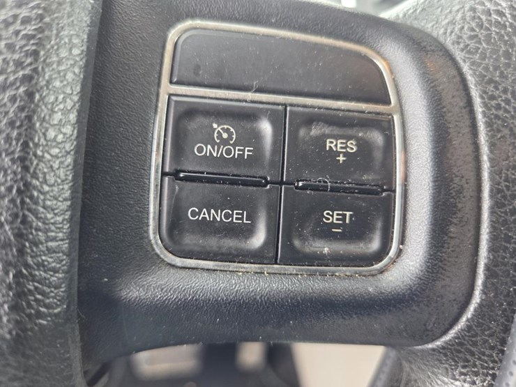 2012-dodge-grand-caravan-image-40