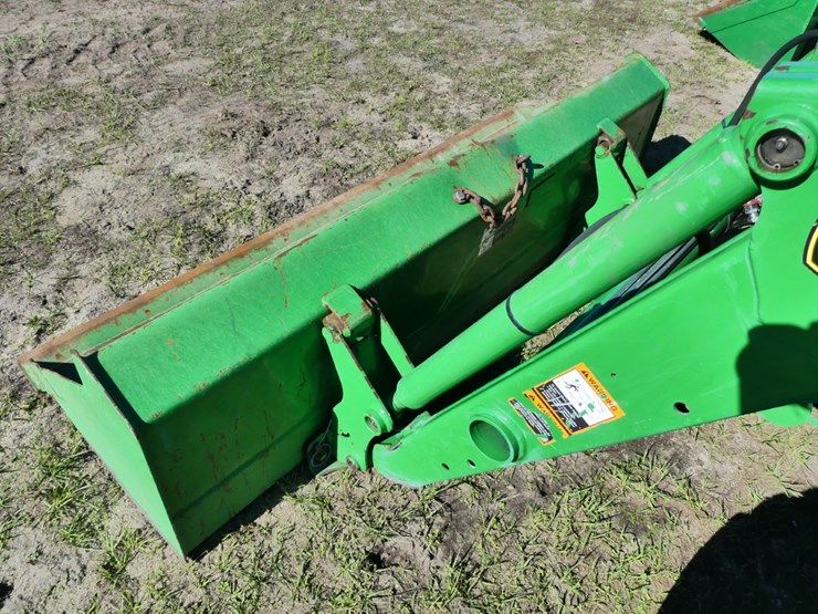 2019-john-deere-4044m-image-10